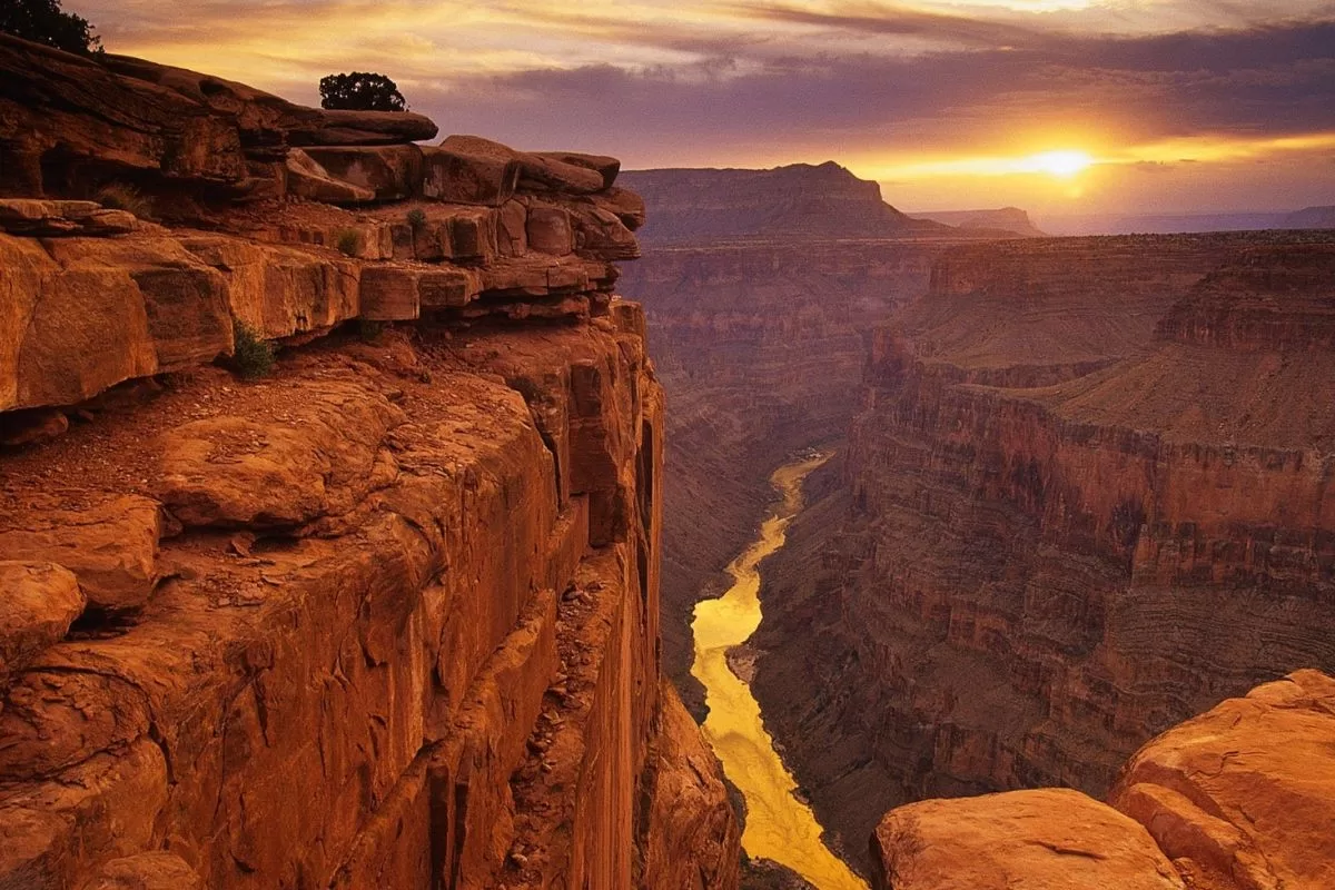 O Grand Canyon e o Rio Colorado: Uma parceria esculpida pelo tempo